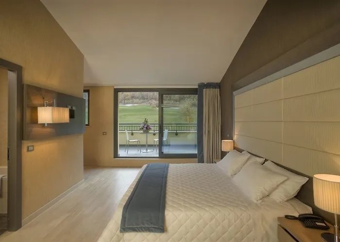 San Donato Golf & 4* Santi