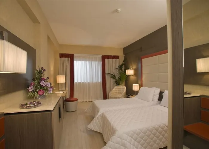 San Donato Golf & 4* Santi